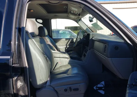 2005 Chevrolet Avalanche 1500 Z71 из США, поврежденный, VIN 3GNEK12Z15G134625